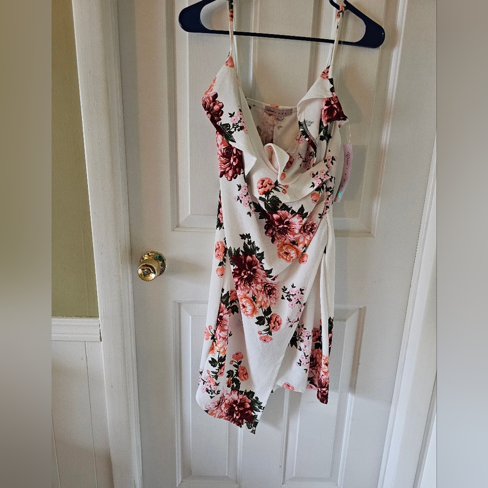 NWT Grave Fame Floral cream combo dress